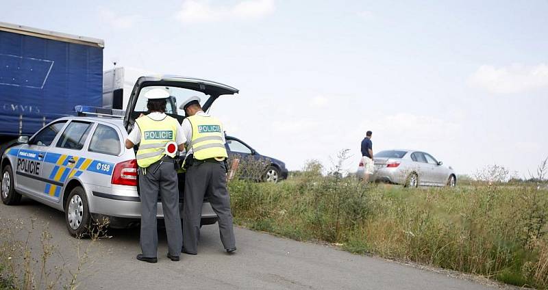 Velkou dopravně-bezpečnostní akci zorganizovala v úterý pardubická policie. Silnice lemovaly policejní hlídky a také několik ukrytých radarů