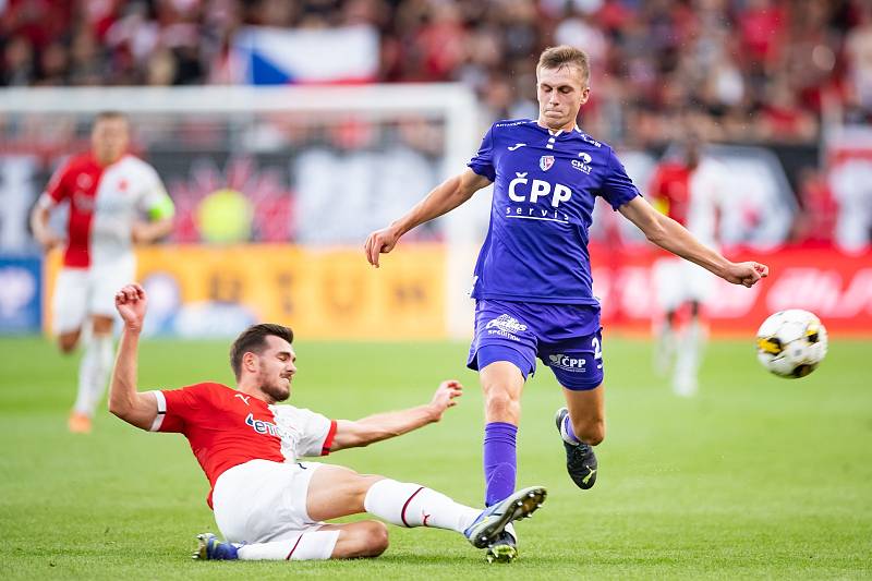 Pardubice schytaly pořádný debakl v pražském Edenu, kdy obdržely od Slavie Praha sedm branek.