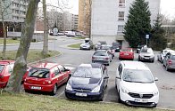 Na Cihelně se změní systém parkování.