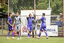 Pardubičtí fotbalisté zvládli na domácím hřišti derby s Chrudimí, když zvítězili 2:0. Trefili se Vojtěch Patrák a Ladislav Krobot.