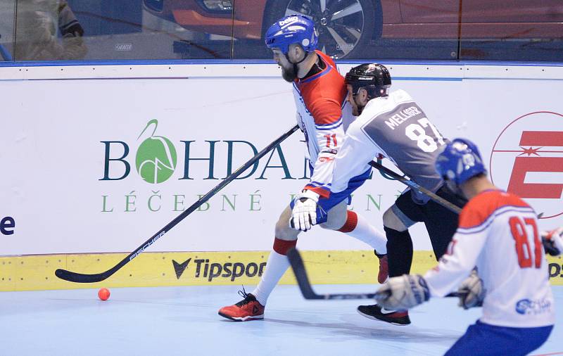 Hokejbalové utkání Mistrovství světa mezi Českou republikou a Švýcarskem v pardubické Tipsport Aréně.