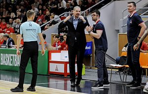 Dino Repeša i Vanja Miljković prodlužují smlouvu s Pardubicemi.