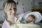 Bára Malenovská se narodila 1. listopadu v 8:24. Měřila 52 centimetrů a vážila 3690 gramů. Maminku Terezu podpořil u porodu tatínek Aleš z Pardubic.  