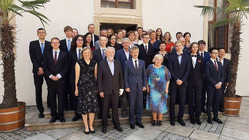 Daniel František Mezera, student maturitní třídy pardubického gymnázia v Dašické ulici, dosáhl v maturitním testu Matematiky+ vynikajícího úspěchu.