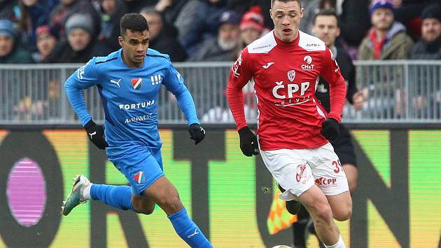 Pardubice po vyrovnaném zápase braly na domácím stadionu bod s Ostravou.