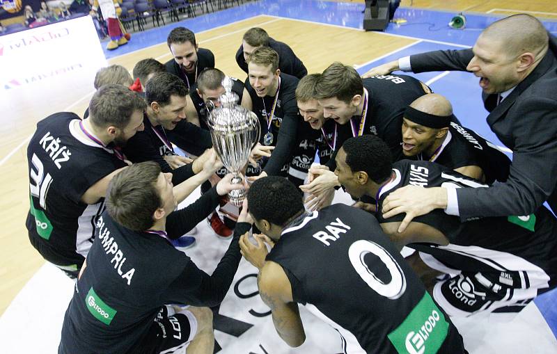 Finále Českého poháru v basketbalu mužů: BK JIP Pardubice - ČEZ Basketball Nymburk.