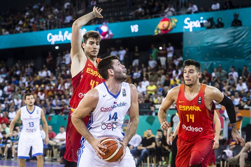 Z basketbalového duelu Česko - Španělsko na ME  2017.