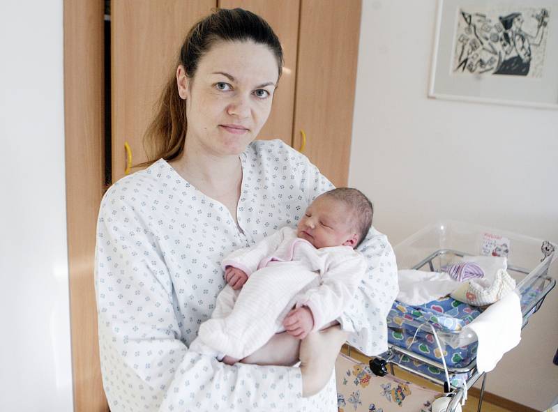 ELIŠKA KRÁLOVÁ se narodila 2. ledna v 16 hodin a 13 minut. Měřila 50 centimetrů a vážila 3020 gramů. Maminku Zuzanu podpořil u porodu tatínek Tomáš. Rodina bydlí ve Svítkově.