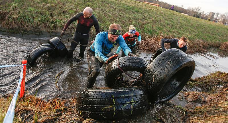 Extrémní závod Gladiátor Taxis race v Pardubicích.