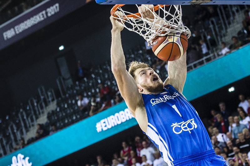 Basketbalový duel Maďarsko - Česko na evropském šampionátu lépe zvládli naši soupeři.