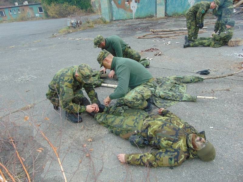 Výcvik SERE učí vojáky, jak přežít v přírodě i v zajetí.