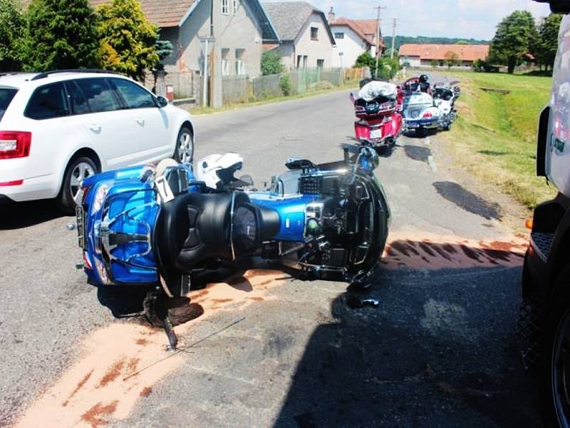 Nehoda motocyklu ve Chvojenci. Policie k ní hledá svědky