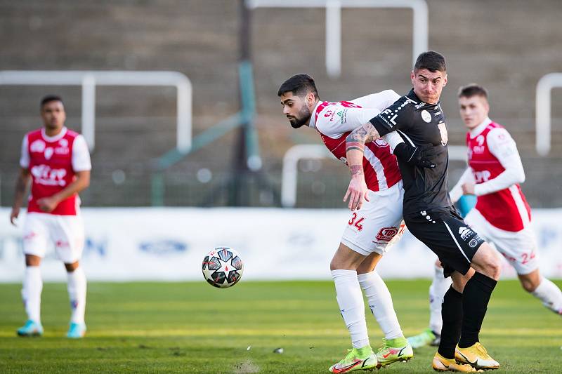 Pardubičtí fotbalisté s Hradcem Králové jen remizovali.