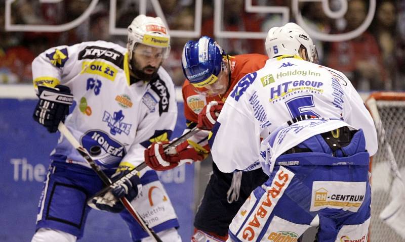 Kometa vrací úder. Ve druhém utkání přetlačila Pardubice v poměru 5:6