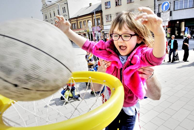 Slavnostní otevření zrekonstruované třídy Míru v Pardubicích