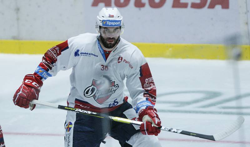 Utkání Tipsport extraligy v ledním hokeji mezi HC Dynamo Pardubice (bílém) a HC Vítkovice Ridera