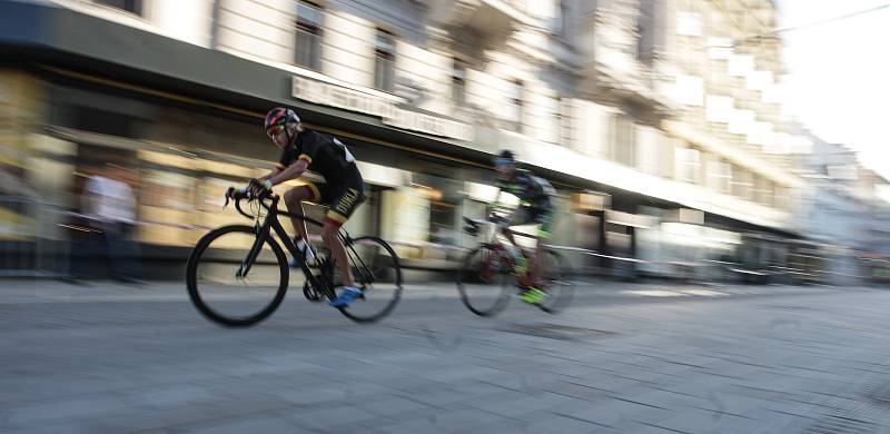 Cyklistické večerní kritérium ulicemi města Pardubic 42. ročník Memoriálu Josefa Křivky