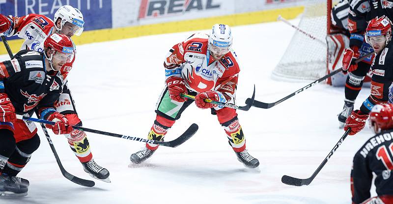 Hokejová extraliga: HC Dynamo Pardubice - HC Oceláři Třinec.