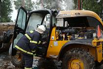 Technická závada způsobila požár na zemědělském stroji v Kasalicích. Škoda byla odhadnuta na půl milionu korun.