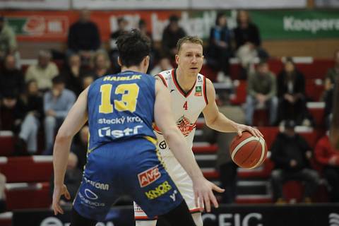 Pardubičtí basketbalisté po velkolepém obratu srazili Ústí nad Labem.