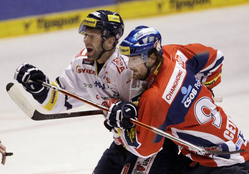 HC ČSOB Pojišťovna Pardubice - Bílý Tygři Liberec 8:1