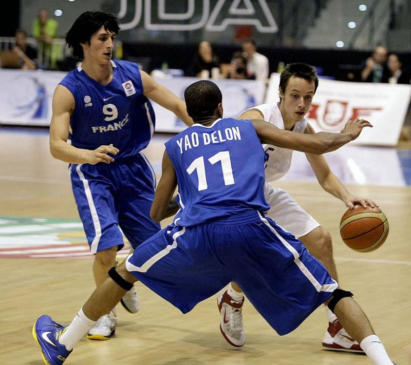 ME U16: Čeští reprezentanti zvítězili v semifinále nad Francií 73:65 a zajistili si postup do finále