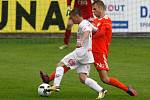 Z divizního fotbalového derby Živanice - Pardubice B (3:1). 