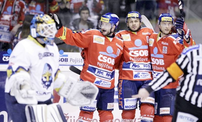 Ze 3. utkání předkola play off: Pardubice - Kladno 3:1.