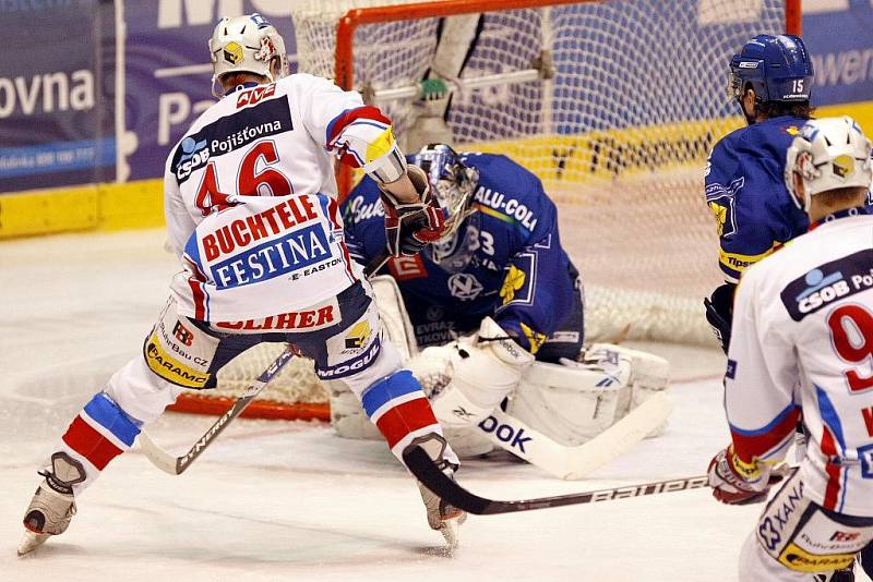 První finálové utkání ovládl domácí Eaton. Pardubice  - Vítkovice 5:1