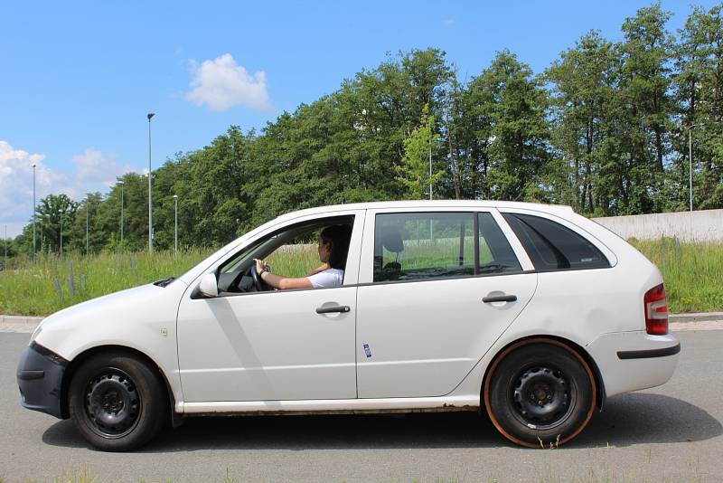 Ukaž, jak řídíš. Pardubičtí řidiči si vyzkoušeli to, co je v autoškole nenaučí