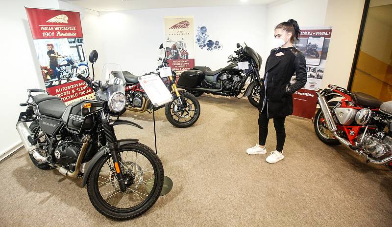 Výstava ke 120. výročí značek legendárních motocyklů Indian Motorcycle a Royal Enfield.