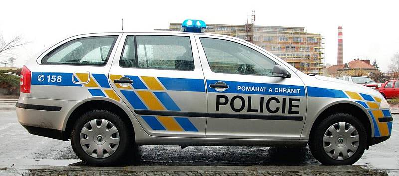 Pro srovnání - barevné provedení služebního vozidla Policie ČR