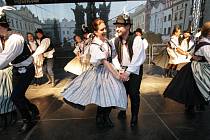 V Pardubicích se roztočí sukně. Koná se 30. Folklorní festival Pardubice - Hradec Králové. V pátek večer ho zahájí Pernštýnská noc.
