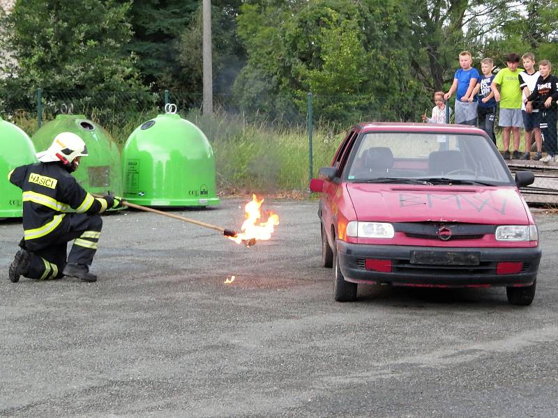 Hasiči z Dolní Rovně.