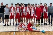 Pardubičtí basketbalisté U16 v Talinnu prohráli pouze proti domácímu celku a odvezli si cenné zkušenosti a pohár.