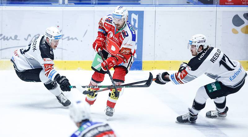 Hokejová extraliga: HC Dynamo Pardubice - HC Energie Karlovy Vary.