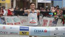 Vítězem Pardubického vinařského půlmaratónu a Mistrovství ČR mužů a žen v půlmaratonu 2019 v ulicích města Pardubic se stal Jiří Homoláč.