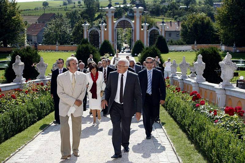 Prezidentská návštěva v Nových Hradech