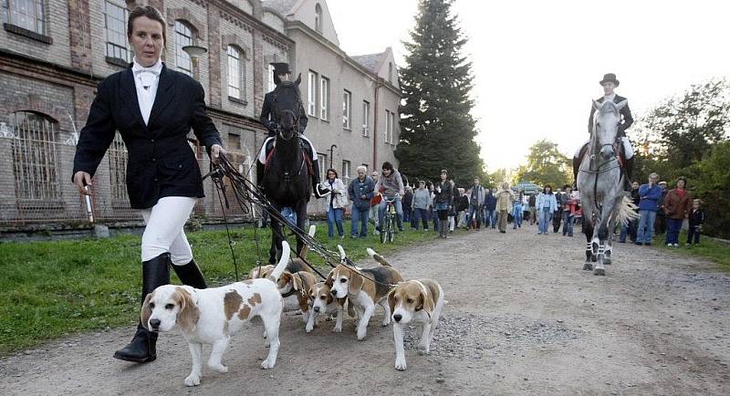 Ve čtvrtek proběhla u kaple svaté Anny simulace parforsních honů