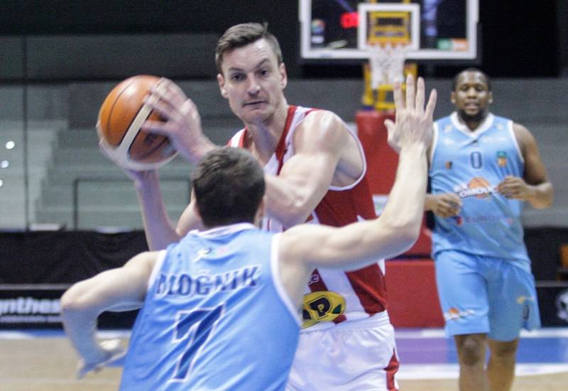 Mattoni NBL: BK JIP Pardubice - BK Olomoucko.