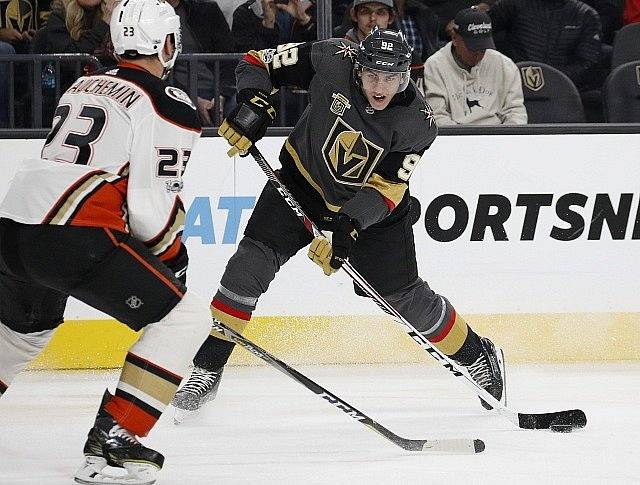 Tomáš Nosek v dresu Vegas Golden Knights.