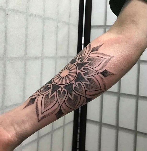 Nechci za každou cenu něco tetovat, říká tatérka Kamila Košťálová -  Pardubický deník