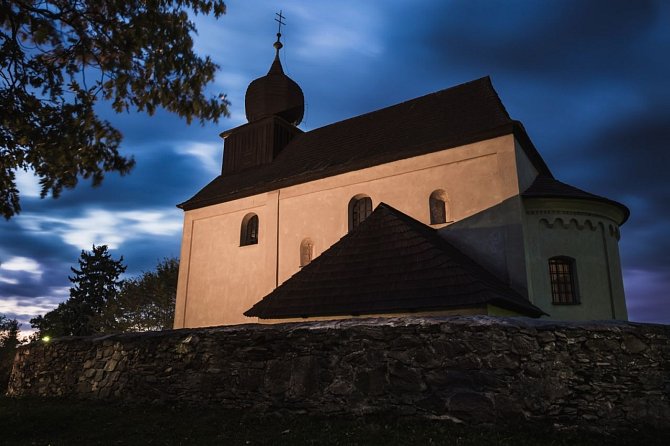 Řečany nad Labem získaly od církve románský kostel. Chtějí ho opravit a zpřístupnit veřejnosti.