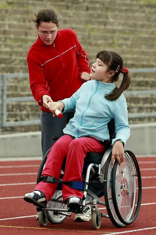 Premiéry Parapoháru na pardubickém atletickém stadionu se zúčastnila také vozíčkářka Klára Štegnerová