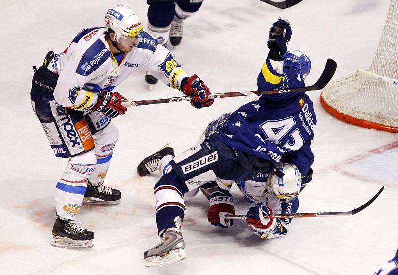  Hokejisté HC Eaton Pardubice prohráli ve třetím utkání semifinále play off s Vítkovicemi 0:3.