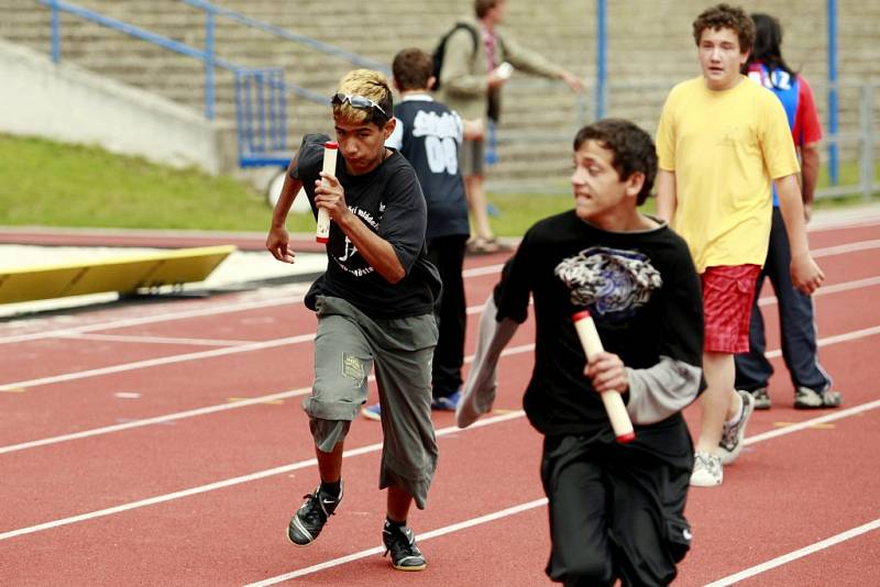 Premiéry Parapoháru na pardubickém atletickém stadionu se zúčastnila také vozíčkářka Klára Štegnerová