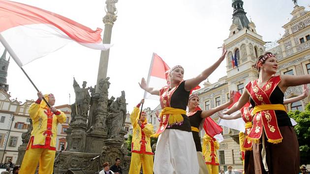 Multikulturní jarmark na Pernštýnském náměstí v duchu Indonésie.