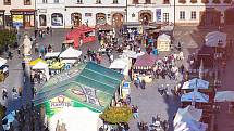 V pátek na Pernštýnské náměstí dorazil Vilém z Pernštejna se svou chotí Johankou. Centrum města ožilo renesancí. Pro návštěvníky je po celý víkend připraven bohatý doprovodný program.
