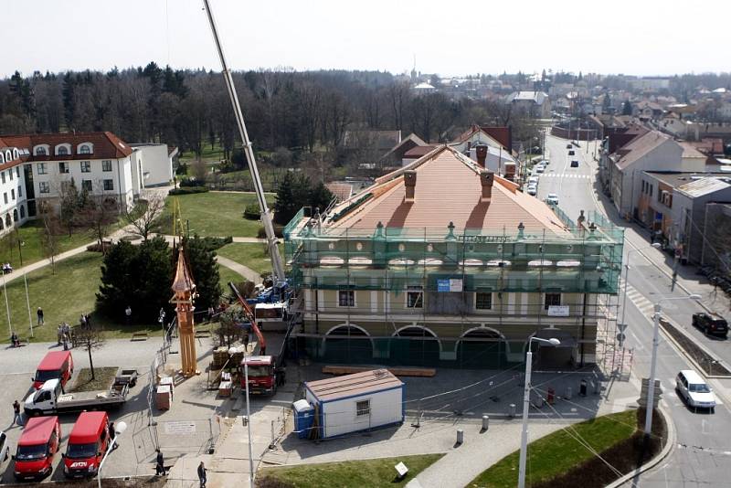 V rekonstruované věžičce bohdanečské radnice je uloženo také poselství budoucím generacím