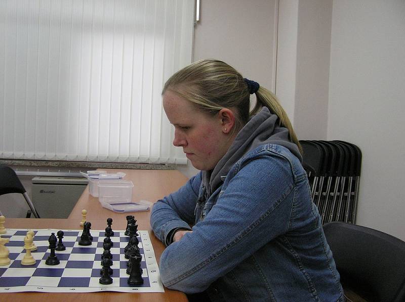 Jessie Gilbert byla mladá nadějná šachistka, která však svůj život ukončila sebevraždou, a to v době, kdy se účastnila festivalu Czech Open.